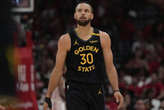 开云官网-库里受伤后泪洒更衣室 赛程密集复出窗口只剩一个