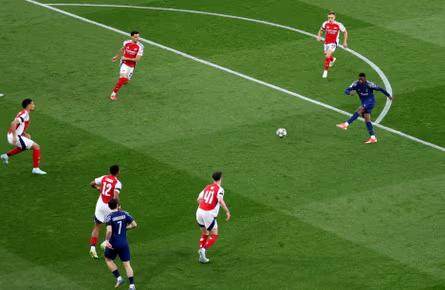 开云官网登录-自导自演决定比赛，登贝莱离金球奖又近一步