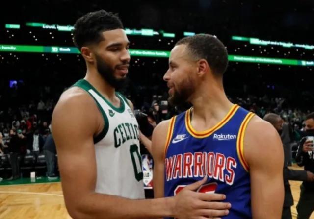 开云体育入口-【观察】总决赛双方各位置对比 勇士替补更占优势？